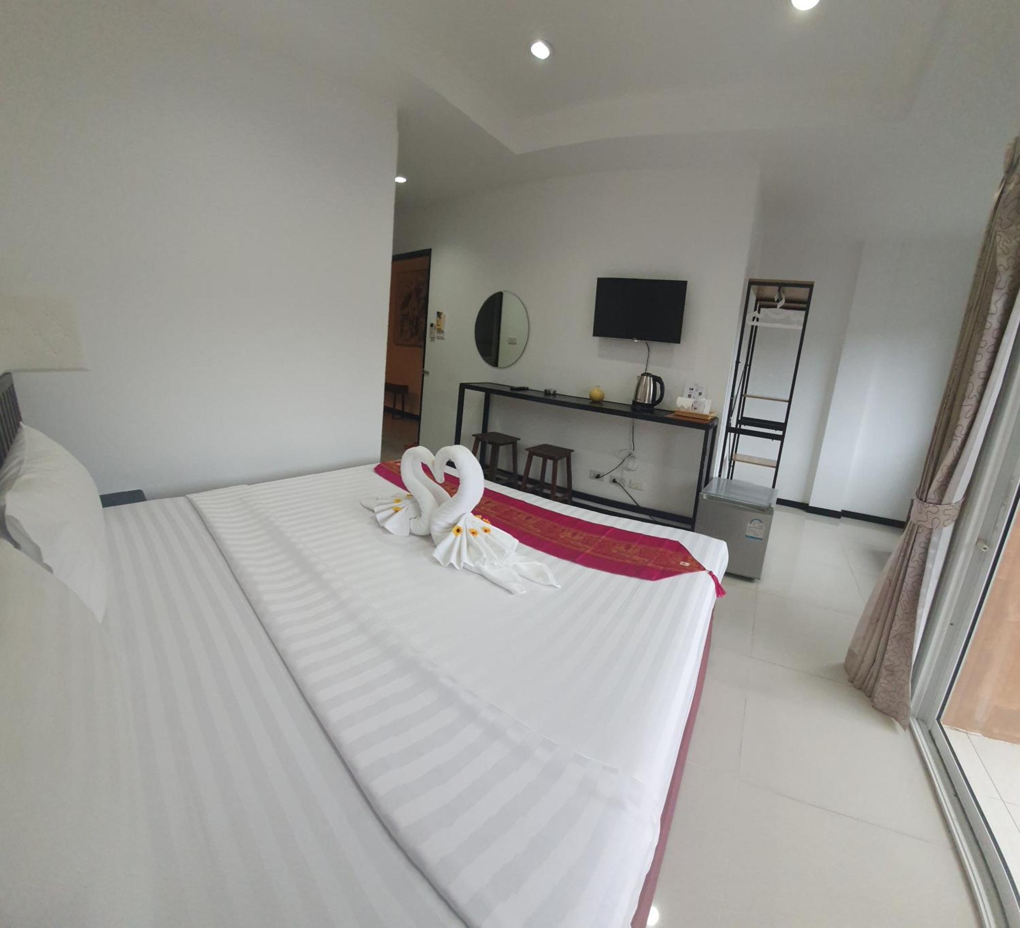 At Home Hotel Patong Kültér fotó